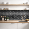 Crédence cuisine motif briques noires mise en situation